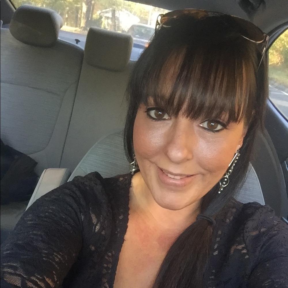 Meet your Posher, Tiffany